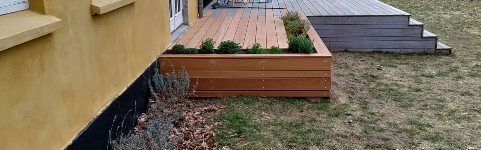 Ny Guariuba terrasse lavet på eksisterende med indbygget plantekasse